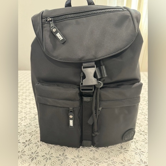 NWT Backpack Dkny Black in Synthetic Back pack